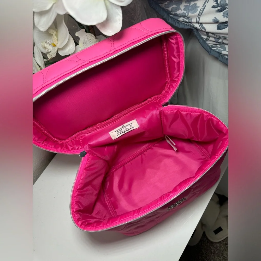 Paris Hilton Vibrant Pink Heart Cosmetic Case - Picture 7 of 7